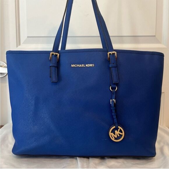 MICHAEL KORS Royal Blue Jet Set Shoulder Bag Voyager East West Laptop Work tote - Picture 1 of 9